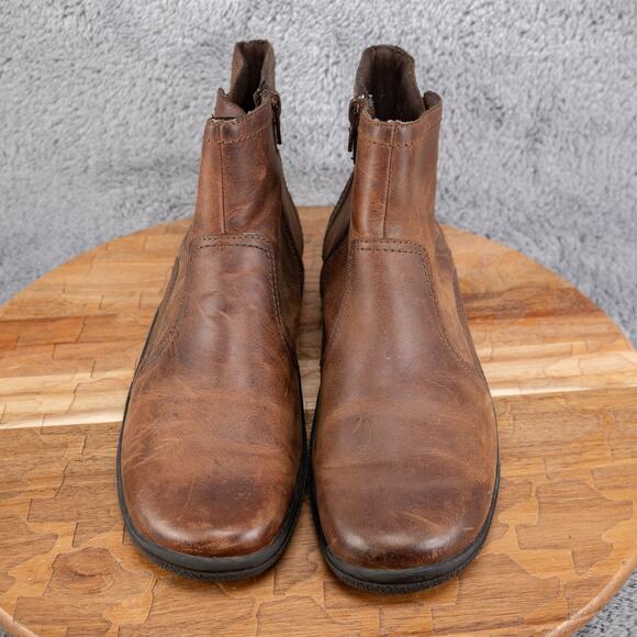 Clarks Brown Ankle Boots - Picture 2 of 7